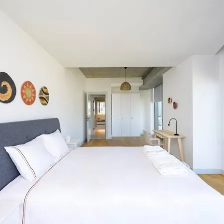 Gorgeous Corner Deluxe 1bd Condopoolviews! #133