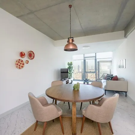 Gorgeous Corner Deluxe 1bd Condopoolviews! #133 בית נופש