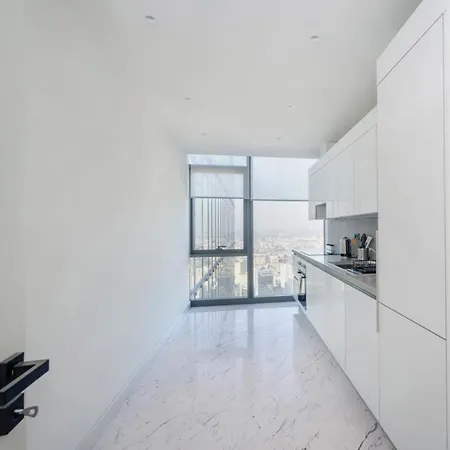 Gorgeous Corner Deluxe 1bd Condopoolviews! #133 בית נופש איסטמבול