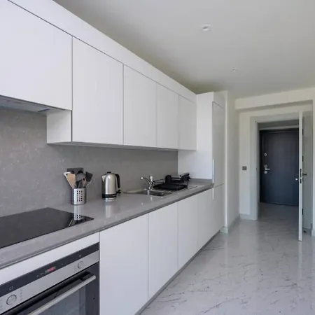 Gorgeous Corner Deluxe 1bd Condopoolviews! #133