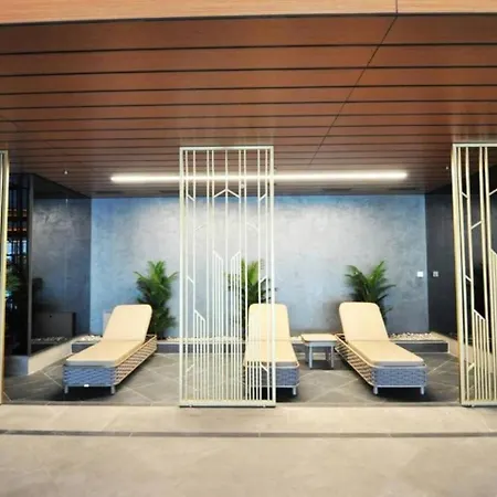 Nyaraló Gorgeous Corner Deluxe 1bd Condopoolviews! #133 *